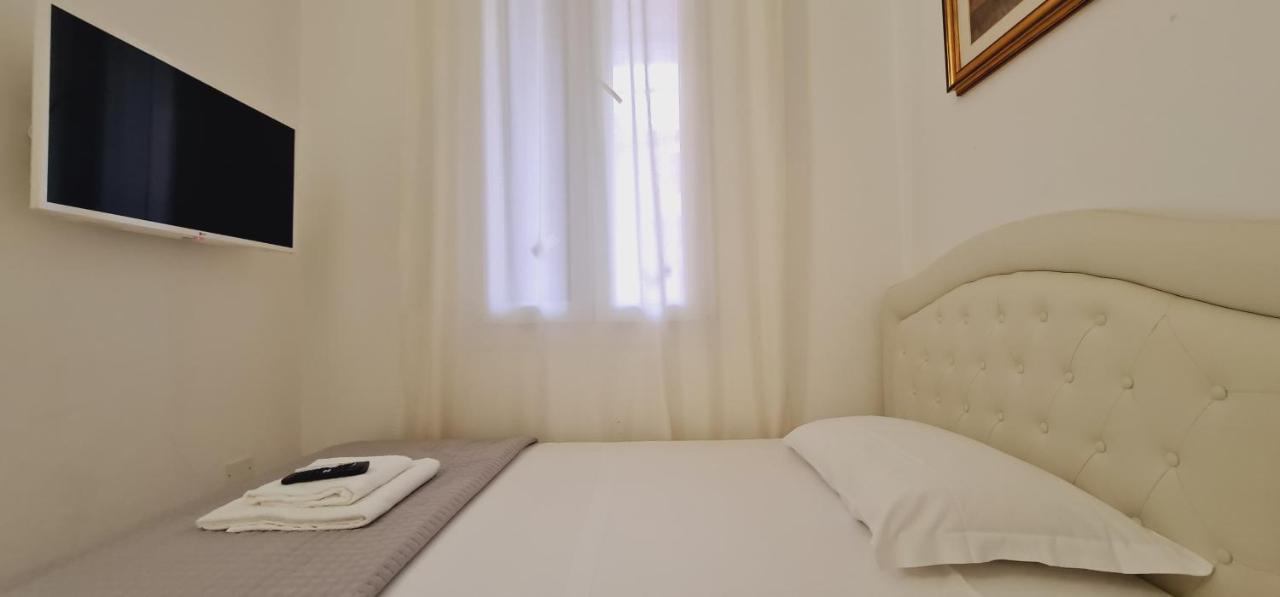 Hotel Farah'S House Padova Esterno foto